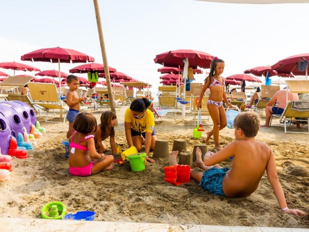 Hotel Tokio Village - Azzurro Club Lido Di Savio Luaran gambar