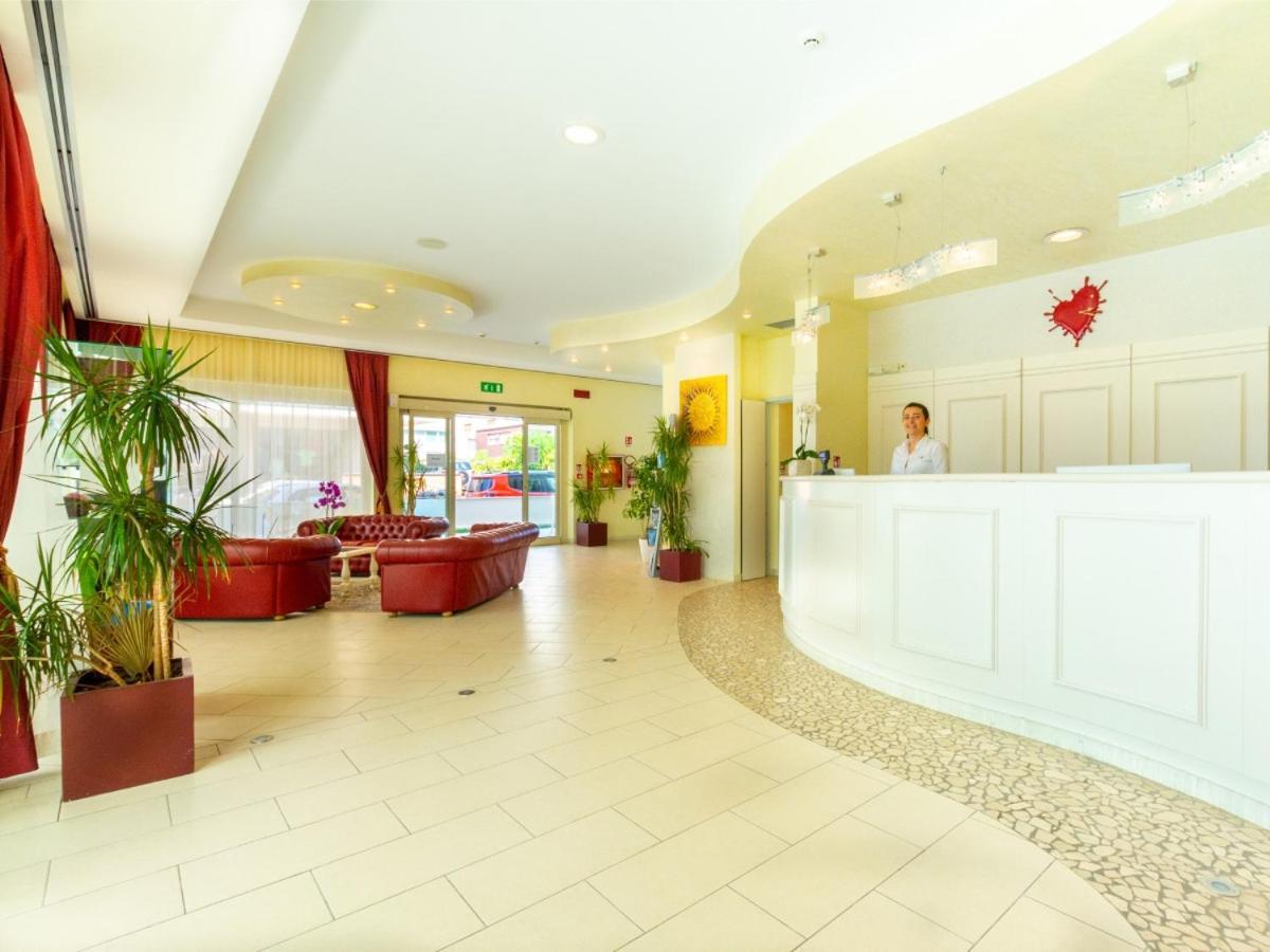 Hotel Tokio Village - Azzurro Club Lido Di Savio Luaran gambar