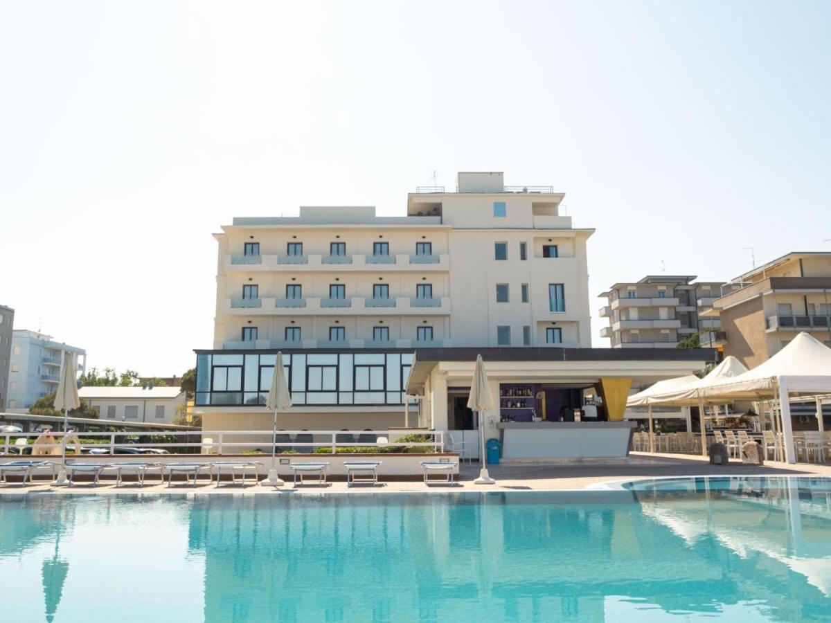 Hotel Tokio Village - Azzurro Club Lido Di Savio Luaran gambar