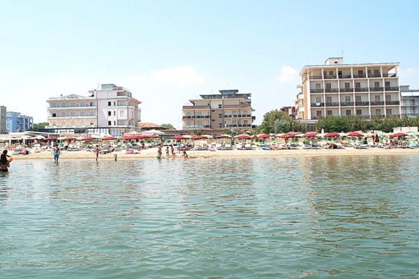 Hotel Tokio Village - Azzurro Club Lido Di Savio Luaran gambar